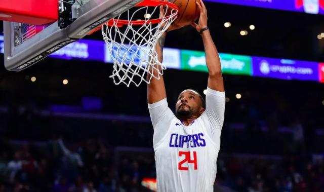 开云-快艇迷你版三巨头再度发力 小卡回归后深不可测